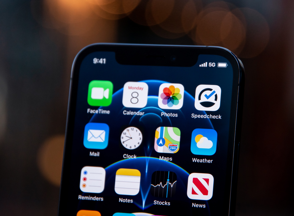 漠河苹果手机维修分享为什么 iPhone 12 在冬季会自动关机 