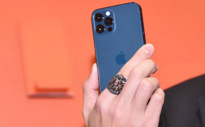 漠河苹果手机维修分享iPhone12系列重启方法教程 